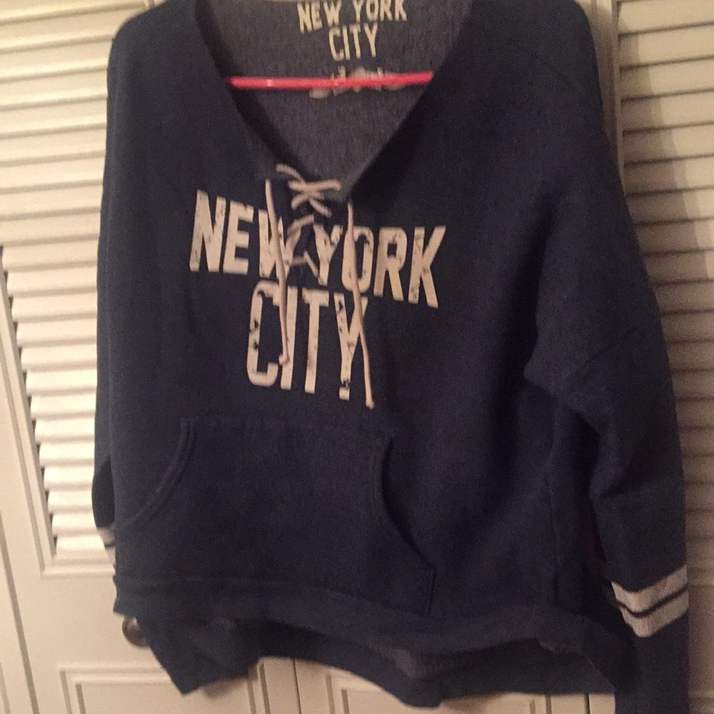 Juniors sweatshirt with NYC design